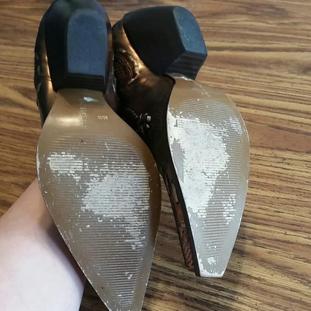 BCBGIRLS Brown Cowboy Ankle Booties EUC sz 8